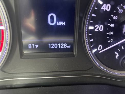 Used 2019 Hyundai Santa Fe SE AWD/4WD image 16