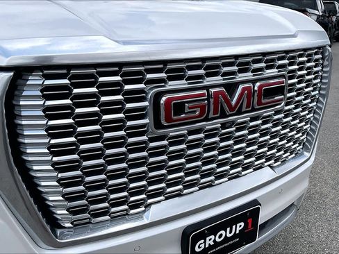 Used 2021 GMC Yukon Denali w/ Denali Premium Package image 29