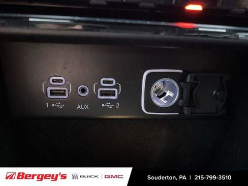 Used 2022 Jeep Grand Cherokee Limited image 40