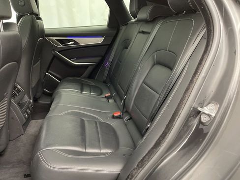 Used 2024 Jaguar F-PACE R-Dynamic S image 22