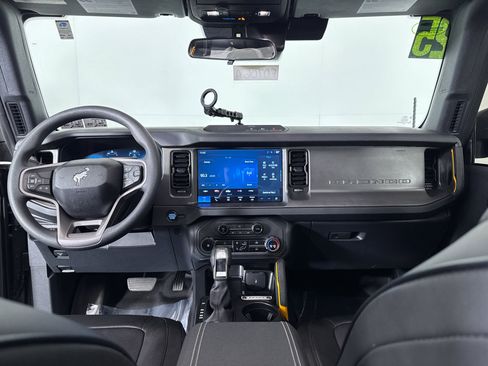 Used 2025 Ford Bronco 4-Door AWD/4WD image 7