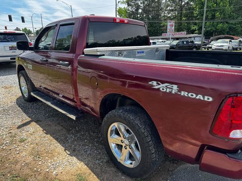 Used 2018 RAM 1500 Express w/ Express Value Package AWD/4WD image 17