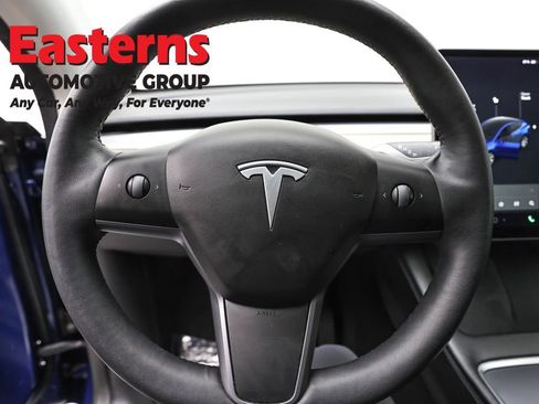 Used 2022 Tesla Model Y Long Range image 10