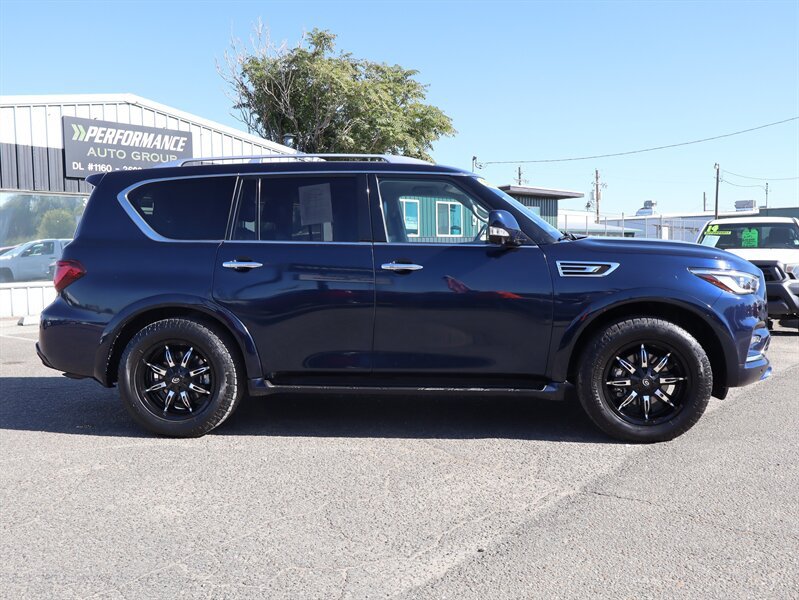 Used 2022 INFINITI QX80 Luxe AWD/4WD image 2