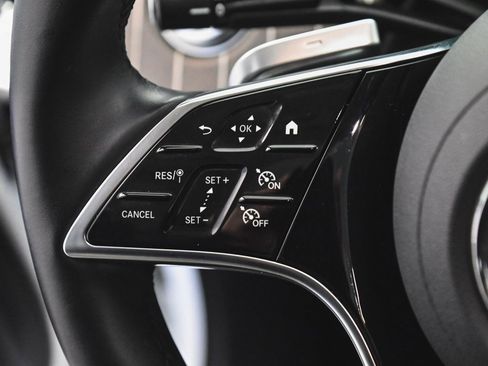 Used 2025 Mercedes-Benz E 350 4MATIC Sedan image 22