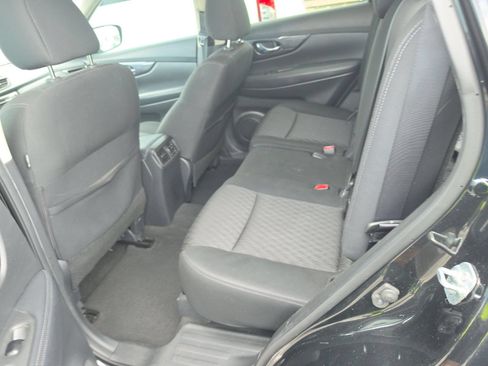 Used 2018 Nissan Rogue SV FWD image 6