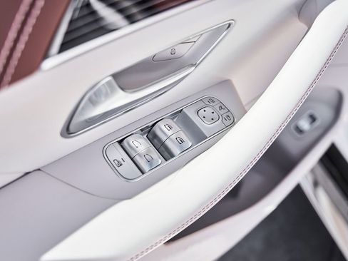 Used 2026 Mercedes-Benz Maybach GLS 600 4MATIC image 34