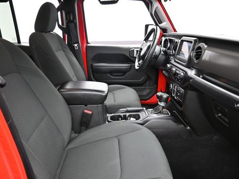 Certified 2022 Jeep Gladiator Willys image 18