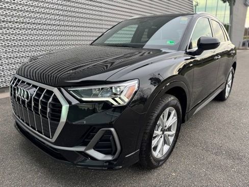 New 2025 Audi Q3 2.0T Premium image 1