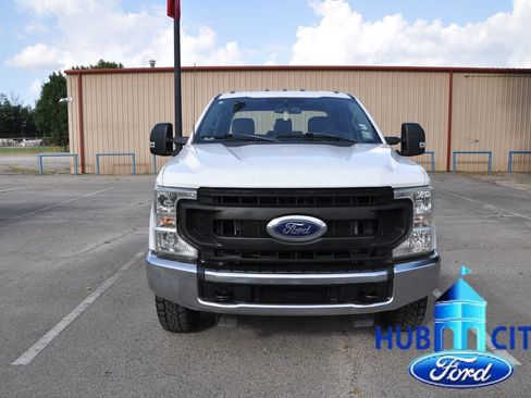 Used 2022 Ford F250 XL w/ Power Equipment Group AWD/4WD image 8