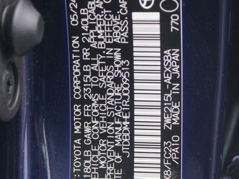 Used 2024 Toyota Corolla LE AWD/4WD image 27