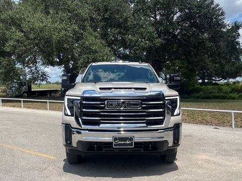 Used 2026 GMC Sierra 3500 SLE AWD/4WD image 2