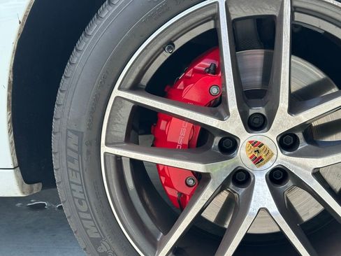 Certified 2023 Porsche Macan S AWD/4WD image 16