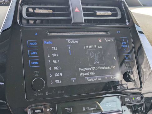 Used 2016 Toyota Prius Four image 30