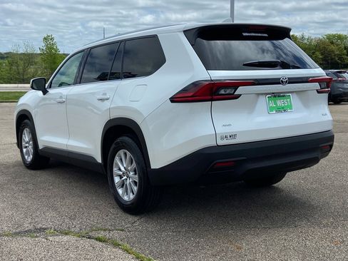 Used 2025 Toyota Grand Highlander AWD image 7