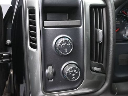 Used 2018 Chevrolet Silverado 1500 LT w/ Texas Edition AWD/4WD image 21