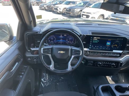 Used 2025 Chevrolet Silverado 1500 LT AWD/4WD image 20