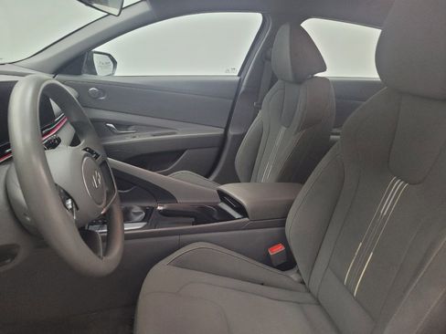 Used 2024 Hyundai Elantra SEL FWD image 17