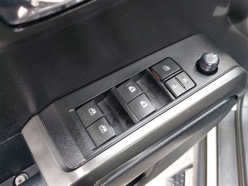 Used 2021 Toyota Tacoma TRD Off-Road image 28