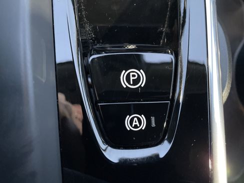 Used 2025 Volvo XC60 B5 Plus image 55