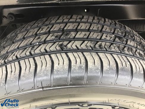 Used 2020 GMC Canyon Denali image 42