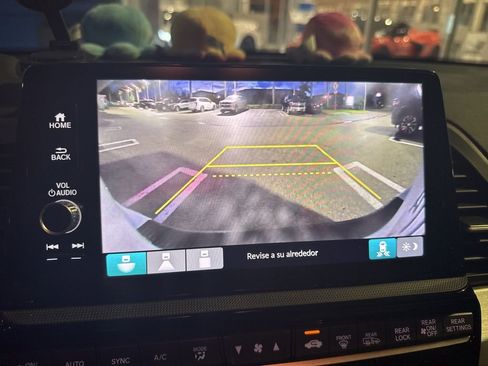 Used 2025 Honda Odyssey EX-L image 3