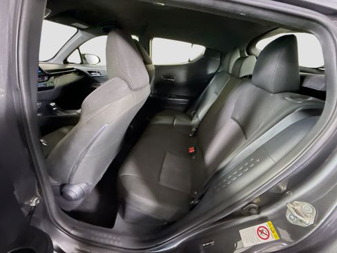 Used 2018 Toyota C-HR XLE FWD image 24