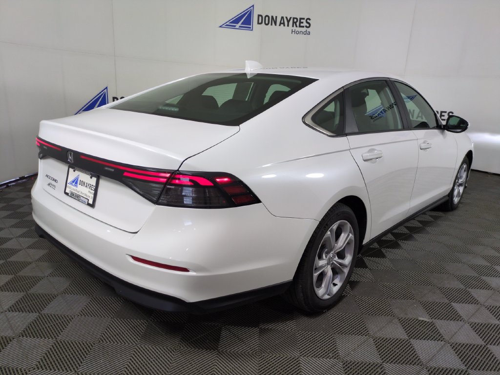 Certified 2025 Honda Accord LX image 9