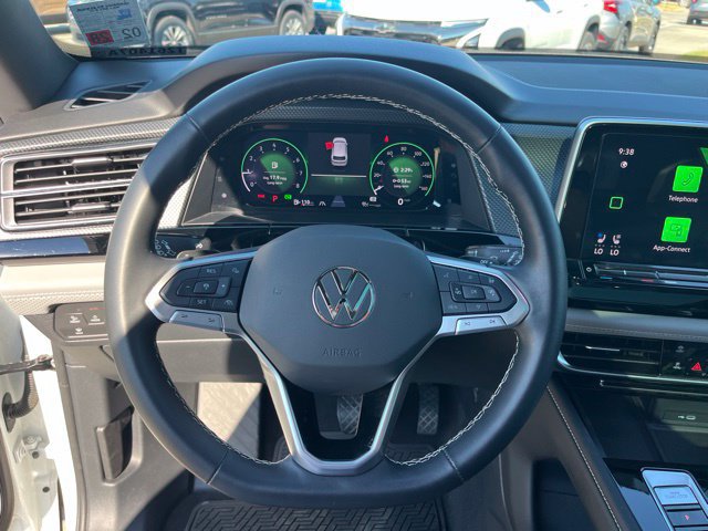 Used 2024 Volkswagen Atlas Cross Sport SEL AWD/4WD image 17