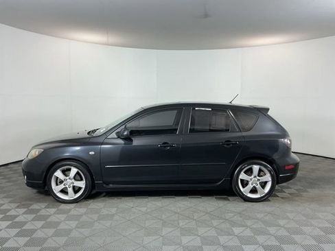 Used 2004 MAZDA MAZDA3 s w/ Moonroof & 6-CD Pkg FWD image 8