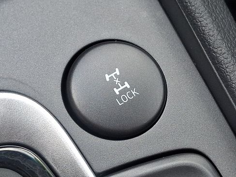 Certified 2023 Hyundai Kona SEL AWD/4WD image 25
