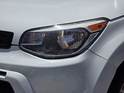 Used 2016 Kia Soul + w/ Soulful Package FWD image 6