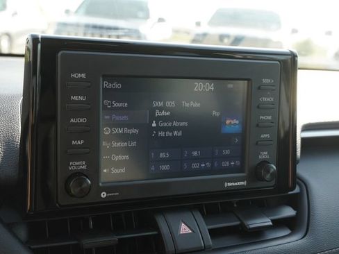 Used 2022 Toyota RAV4 XLE w/ Convenience Package FWD image 25