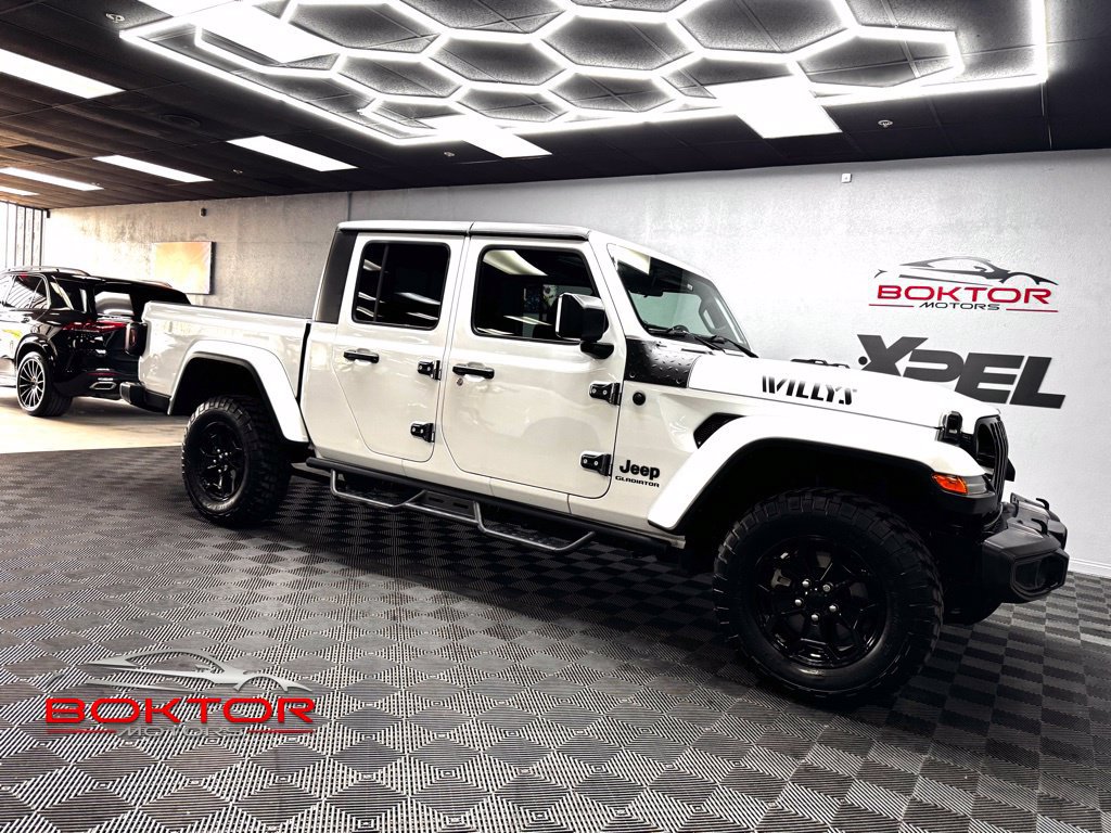 Used 2022 Jeep Gladiator Sport AWD/4WD image 1