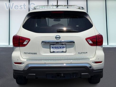 Used 2018 Nissan Pathfinder Platinum FWD image 6