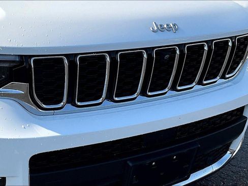 Used 2024 Jeep Grand Cherokee L Limited w/ Luxury Tech Group II image 30