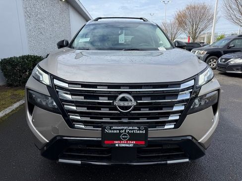 New 2026 Nissan Rogue Platinum image 4