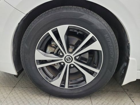 Used 2020 Nissan Sentra SV image 31