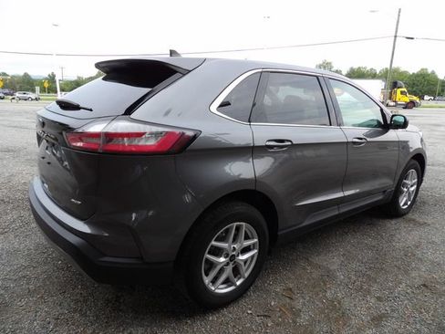 Used 2024 Ford Edge SEL AWD/4WD image 5