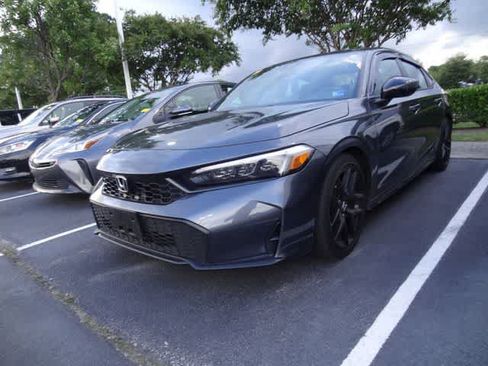 Used 2025 Honda Civic Sport image 1