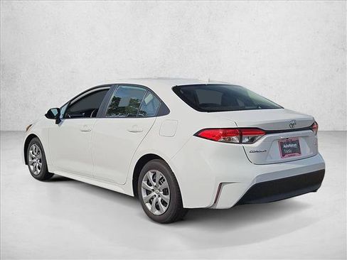 Used 2025 Toyota Corolla LE FWD image 8