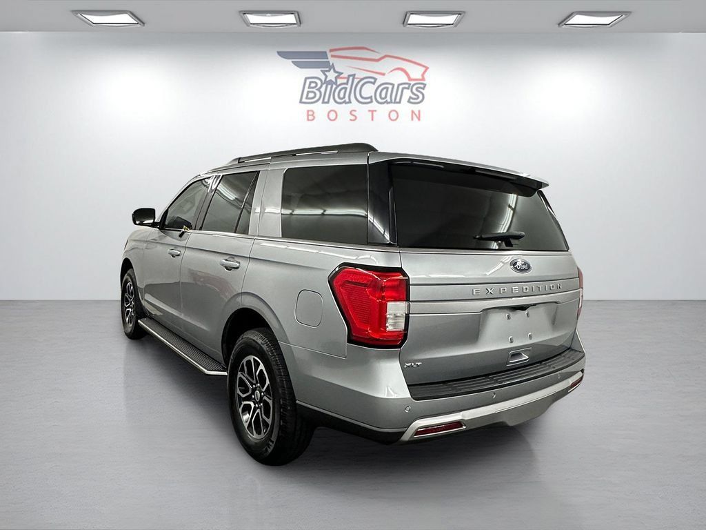Used 2022 Ford Expedition XLT AWD/4WD image 6