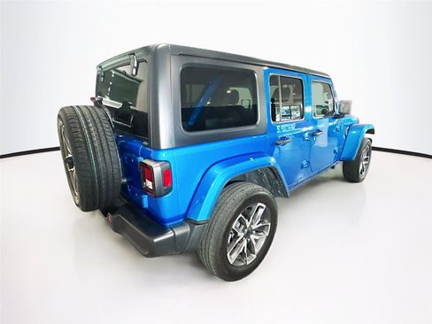 Used 2024 Jeep Wrangler Sport S image 5