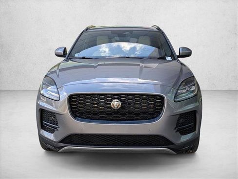 Certified 2022 Jaguar E-PACE SE image 2