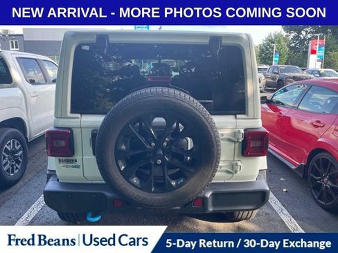 Used 2022 Jeep Wrangler Unlimited Sahara w/ Cold Weather Group AWD/4WD image 6