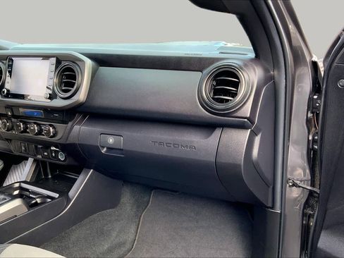Used 2023 Toyota Tacoma TRD Sport image 18