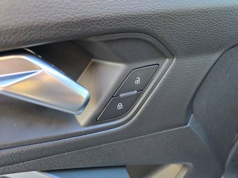 Used 2019 Audi Q3 2.0T Premium Plus w/ Premium Plus Package image 13