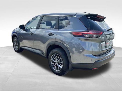 Used 2025 Nissan Rogue S FWD image 4