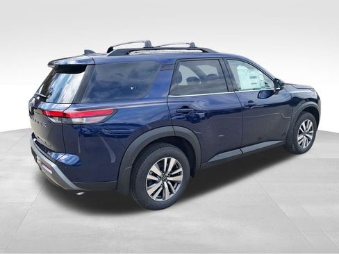 New 2026 Nissan Pathfinder SL w/ Lighting Package AWD/4WD image 5