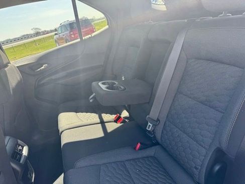 Used 2018 Chevrolet Equinox LT image 23